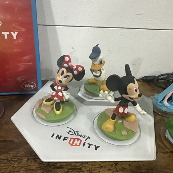 Disney Infinity 3.0 Mickey Mouse Minnie, Donald Duck, Frozen, Tinkerbell, Brave - Picture 7 of 10